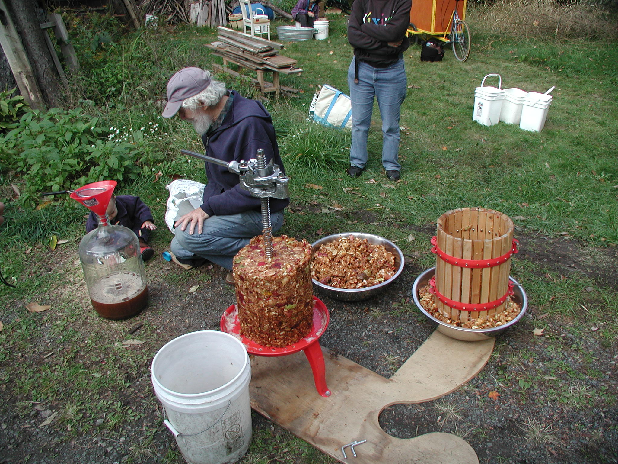 Pressing Apple Cider